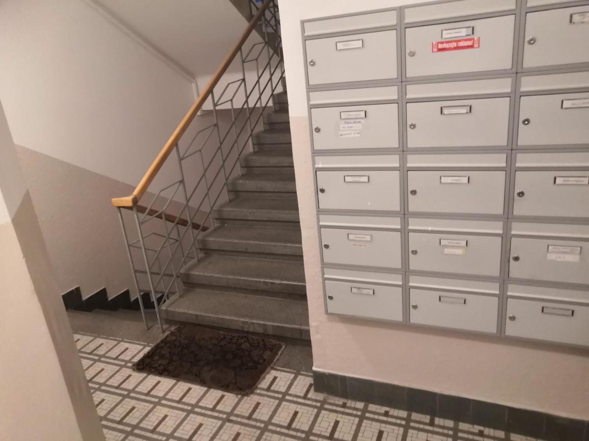 Economy Flat 18 Minutes From Vaclavske Namesti Praga Zewnętrze zdjęcie